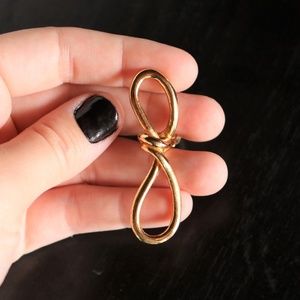 VINTAGE goldtone knot earrings